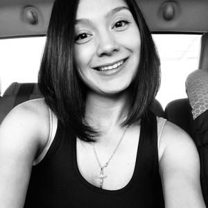 Meet your Posher, Alexis